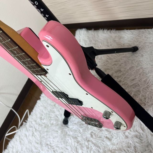 【4949】 Bacchus precision bass model pink 楽器のベース(エレキベース)の商品写真