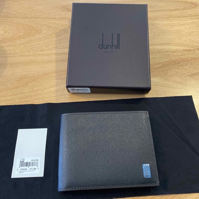 Dunhill(ダンヒル)の《新品　未使用》dunhill ダンヒル　財布　SIDECAR　FP3070E メンズのファッション小物(折り財布)の商品写真