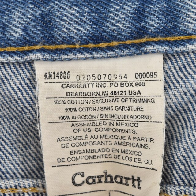 carhartt(カーハート)のCARHARTT カーハート レザーワッペン付きストレートロングデニムパンツ　インディゴ メンズのパンツ(デニム/ジーンズ)の商品写真