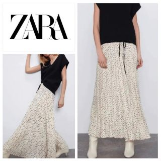 ザラ(ZARA)のZARA サテンドットロングスカート　マキシスカート　シワ加工(ロングスカート)