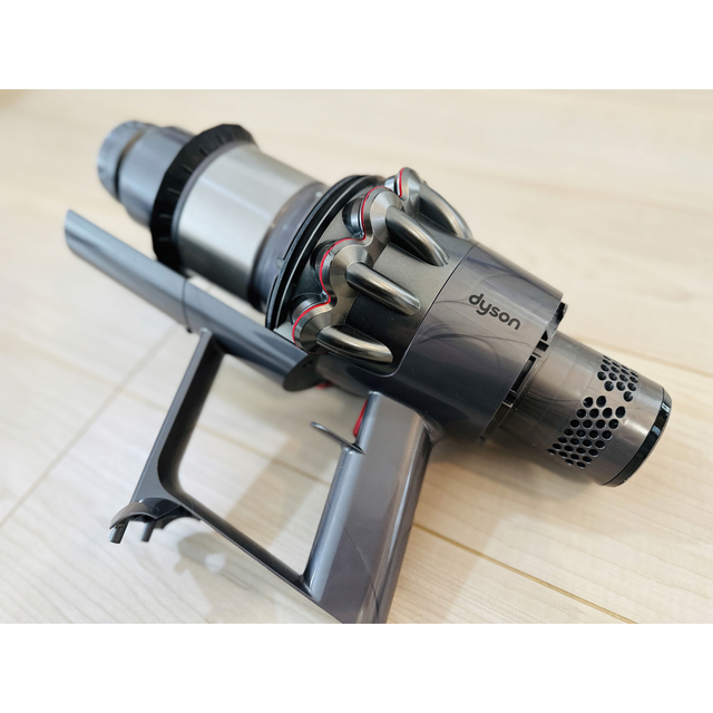 ダイソンV11 SV14 本体のみ ジャンク品 ジャンク品の通販 by kyogoku ダイソンV11 SV14 本体のみ ジャンク品 ジャンク品の通販 by kyogoku