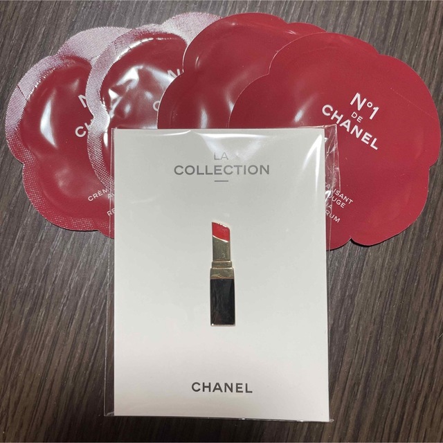 CHANEL(シャネル)のCHANEL ピンバッジ コスメ/美容のコスメ/美容 その他(その他)の商品写真