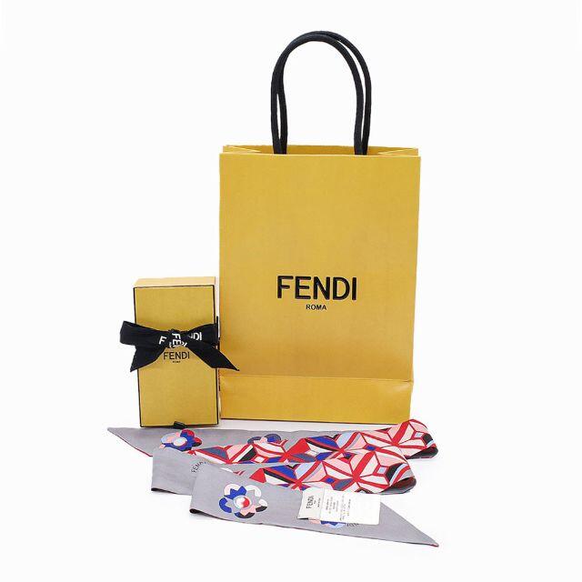 FENDI - 美品 フェンディ ラッピー フラワーランド スカーフ ダブル