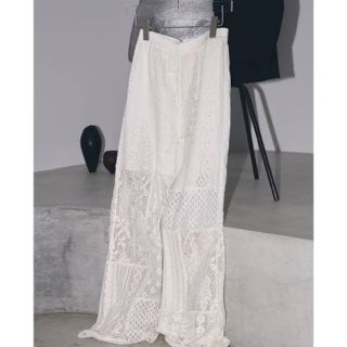 トゥデイフル(TODAYFUL)のPatchwork Lace Pants 白 38(カジュアルパンツ)