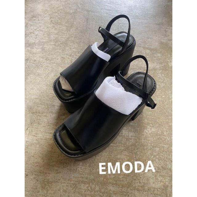 EMODA(エモダ)のEMODA ボリュームトゥーサンダル レディースの靴/シューズ(サンダル)の商品写真