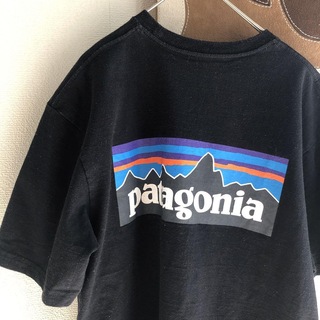パタゴニア(patagonia)のパタゴニアPatagonia バックプリントロゴTシャツ黒(Tシャツ/カットソー(半袖/袖なし))