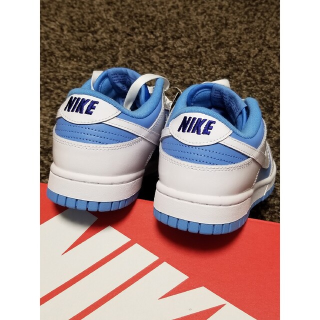 NIKE(ナイキ)の新品／Nike WMNS Dunk Low ESS " REVERSE UNC レディースの靴/シューズ(スニーカー)の商品写真