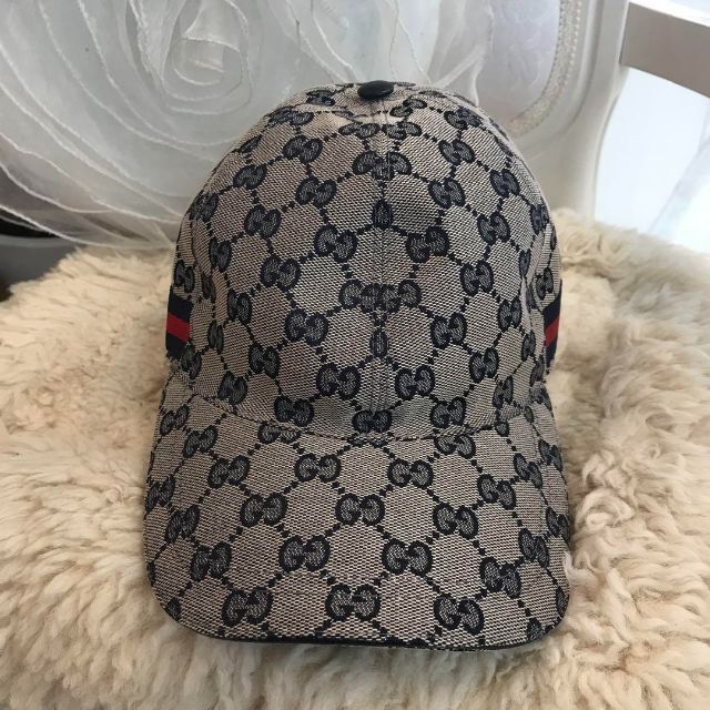 Gucci(グッチ)の★ほぼ未使用★GUCCI GGキャンバス　ベースボールキャップ　ネイビー メンズの帽子(キャップ)の商品写真