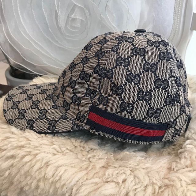 Gucci(グッチ)の★ほぼ未使用★GUCCI GGキャンバス　ベースボールキャップ　ネイビー メンズの帽子(キャップ)の商品写真