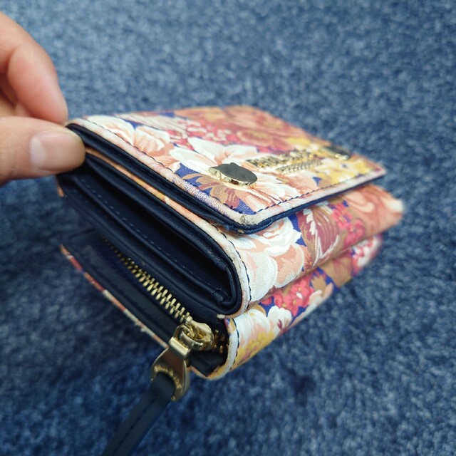 PAUL & JOE(ポールアンドジョー)のポールアンドジョー ミニ三つ折財布 レディースのファッション小物(財布)の商品写真