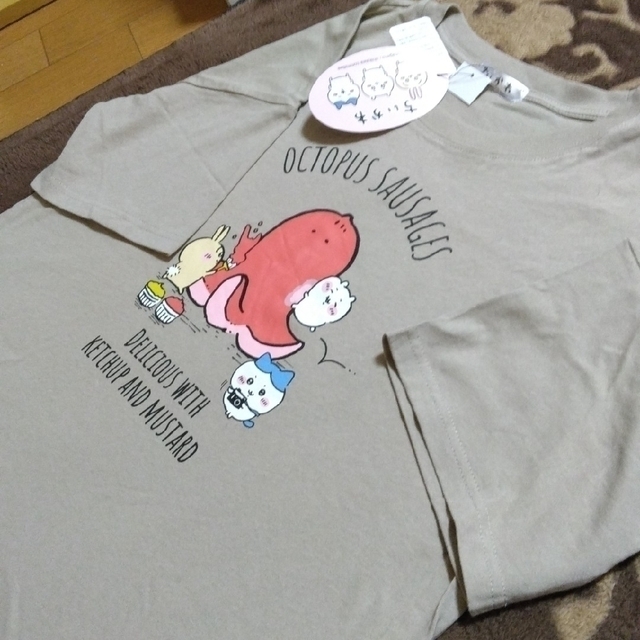 しまむら(シマムラ)のちいかわ Tシャツ、ちいかわマスキングテープ付き。ハチワレうさぎ レディースのトップス(Tシャツ(半袖/袖なし))の商品写真