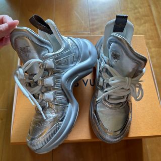 確実正規品 アークライト レディース 36 シルバー-www.pradafarma.com