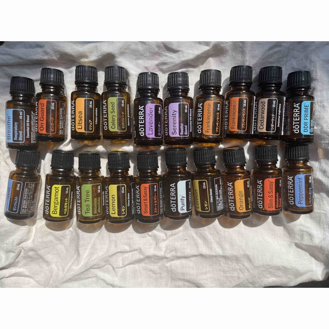 doTERRA(ドテラ)のドテラ　エッセンシャルオイル　空瓶　20本セット コスメ/美容のリラクゼーション(エッセンシャルオイル（精油）)の商品写真