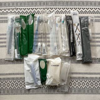 使い捨て 歯ブラシ 14本 ヘアーブラシ2点 カミソリ1点まとめ売り