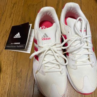 アディダス(adidas)のスニーカー　adidas(スニーカー)