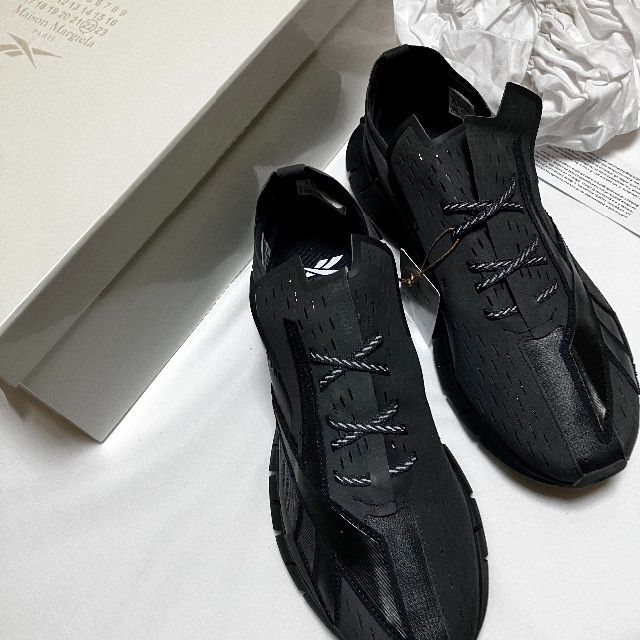 Maison Martin Margiela(マルタンマルジェラ)の新品 US10 EU43 マルジェラ リーボック スニーカー 黒 4305 メンズの靴/シューズ(スニーカー)の商品写真