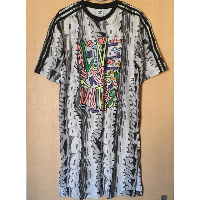 Originals（adidas）(オリジナルス)のアディダス オリジナルス ラブユナイツ Ｔシャツ ワンピース Ｍ 新品 未開封 レディースのワンピース(ミニワンピース)の商品写真