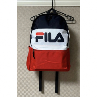 FILA フィラ バックパック リュック 新品　大容量 約24ℓ チャコール(リュック/バックパック)