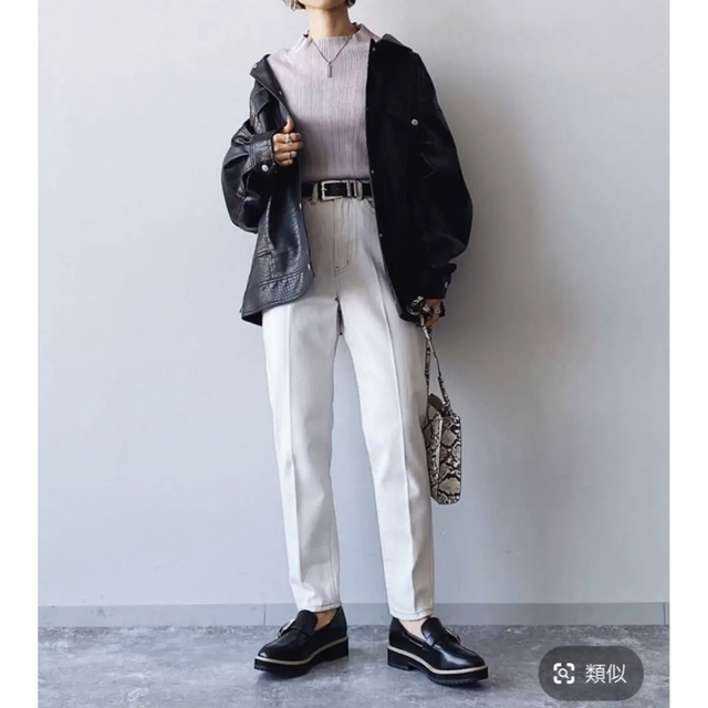 PAGEBOY(ページボーイ)のPAGE BOY ドレスジーンズ　エクリュ レディースのパンツ(デニム/ジーンズ)の商品写真