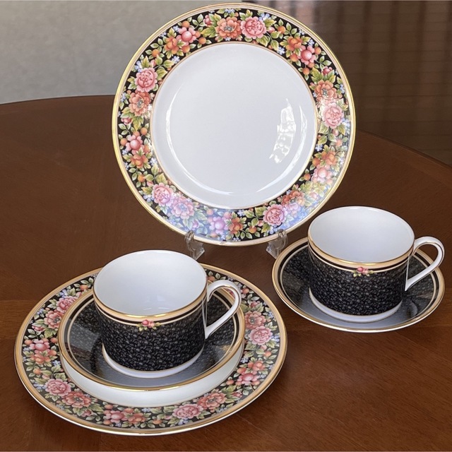 WEDGWOOD(ウェッジウッド)の【レア美品】ウェッジウッド★クリオ・ブラックダマスク★トリオ　ペア インテリア/住まい/日用品のキッチン/食器(食器)の商品写真