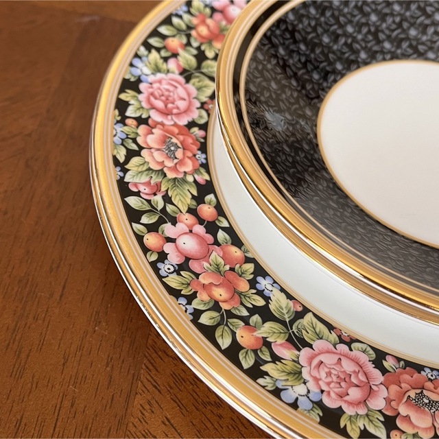 WEDGWOOD - 【レア美品】ウェッジウッド☆クリオ・ブラックダマスク