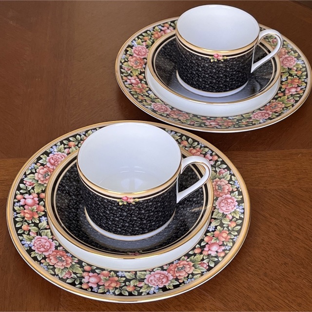 WEDGWOOD(ウェッジウッド)の【レア美品】ウェッジウッド★クリオ・ブラックダマスク★トリオ　ペア インテリア/住まい/日用品のキッチン/食器(食器)の商品写真