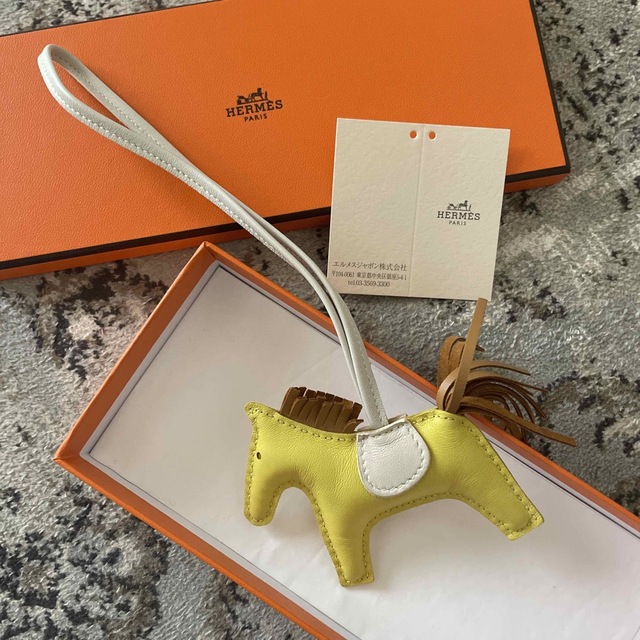 エルメス HERMES ロデオ チャーム pm 数回使用の美品 - チャーム