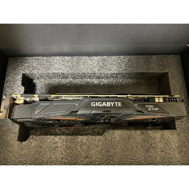 GIGABYTE GTX1080 GV-N1080G1 GAMING-8GD  スマホ/家電/カメラのPC/タブレット(PCパーツ)の商品写真