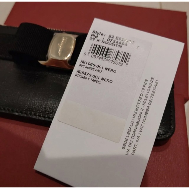 Salvatore Ferragamo(サルヴァトーレフェラガモ)の新品未使用フェラガモ ヴァラリボン コイン カードケース レディースのファッション小物(コインケース)の商品写真