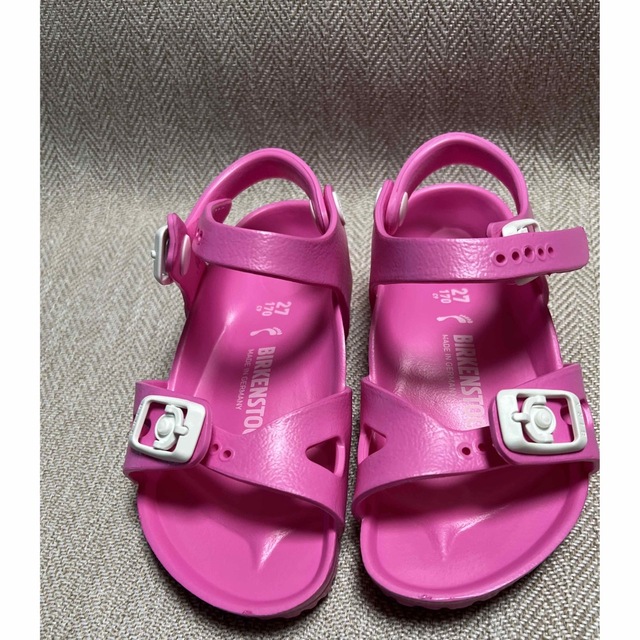 BIRKENSTOCK(ビルケンシュトック)の70％オフ！新品 17㎝/27◇ ビルケンシュトック Rio EVA◇ キッズ/ベビー/マタニティのキッズ靴/シューズ(15cm~)(サンダル)の商品写真