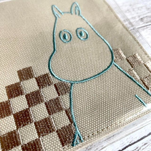 MOOMIN(ムーミン)のムーミン　MOOMIN 　マルチポーチ　ケース　マスク　刺繍　【新品未使用】 レディースのファッション小物(ポーチ)の商品写真