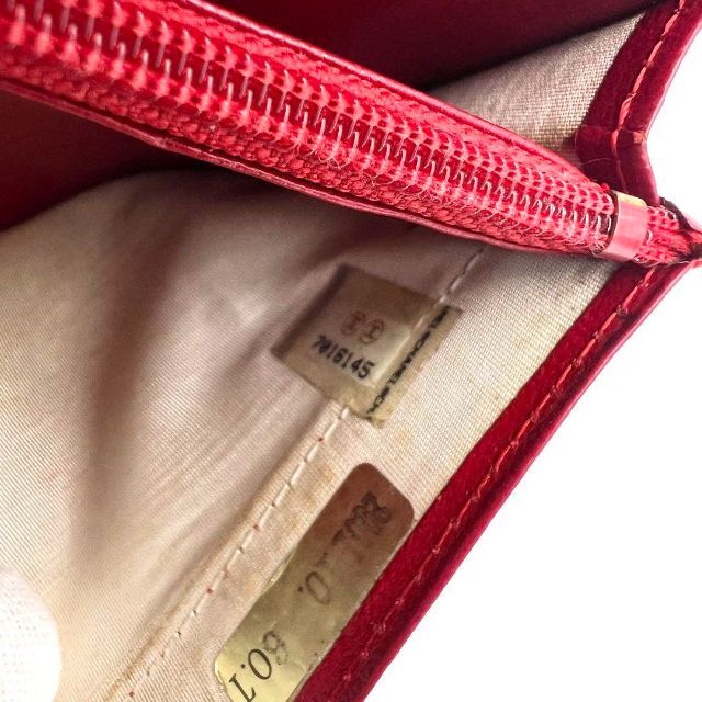 【極上品】シャネル 二つ折り財布 ココマーク レッド レザー ゴールド金具