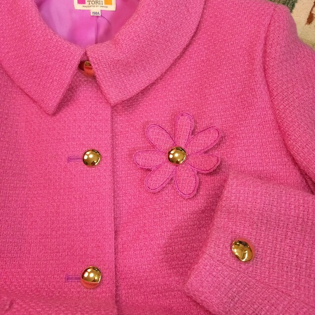 YUKI TORII INTERNATIONAL(ユキトリイインターナショナル)のYUKI TORII ピンク　ツイード　ジャケット　金ボタン150 キッズ/ベビー/マタニティのキッズ服女の子用(90cm~)(ジャケット/上着)の商品写真