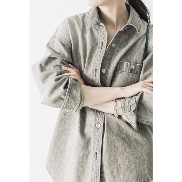 Noble(ノーブル)の【ミユキ様専用】  Foggy color Denim overshirts レディースのジャケット/アウター(Gジャン/デニムジャケット)の商品写真