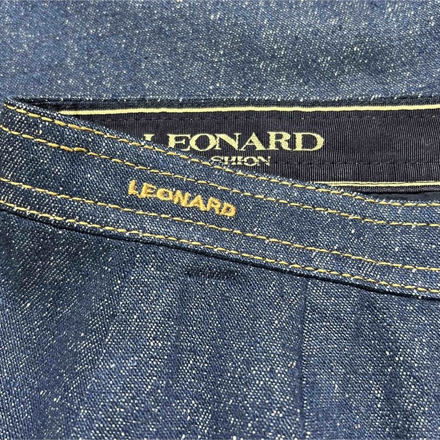 LEONARD(レオナール)のLEONARD デニム調スカート　ミモレ丈　シルク100%  ブルー　L レディースのスカート(ひざ丈スカート)の商品写真