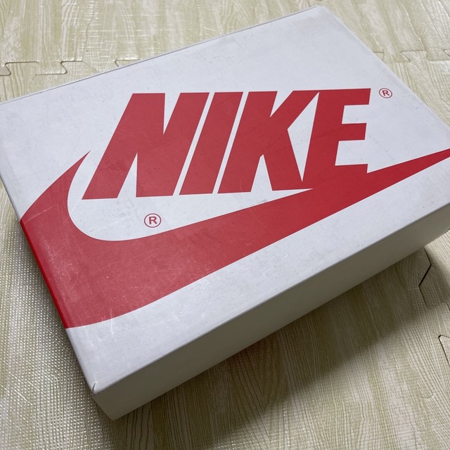 NIKE(ナイキ)のナイジェル・シルベスター×ナイキ エアジョーダン 1 レトロ ハイ OG メンズの靴/シューズ(スニーカー)の商品写真