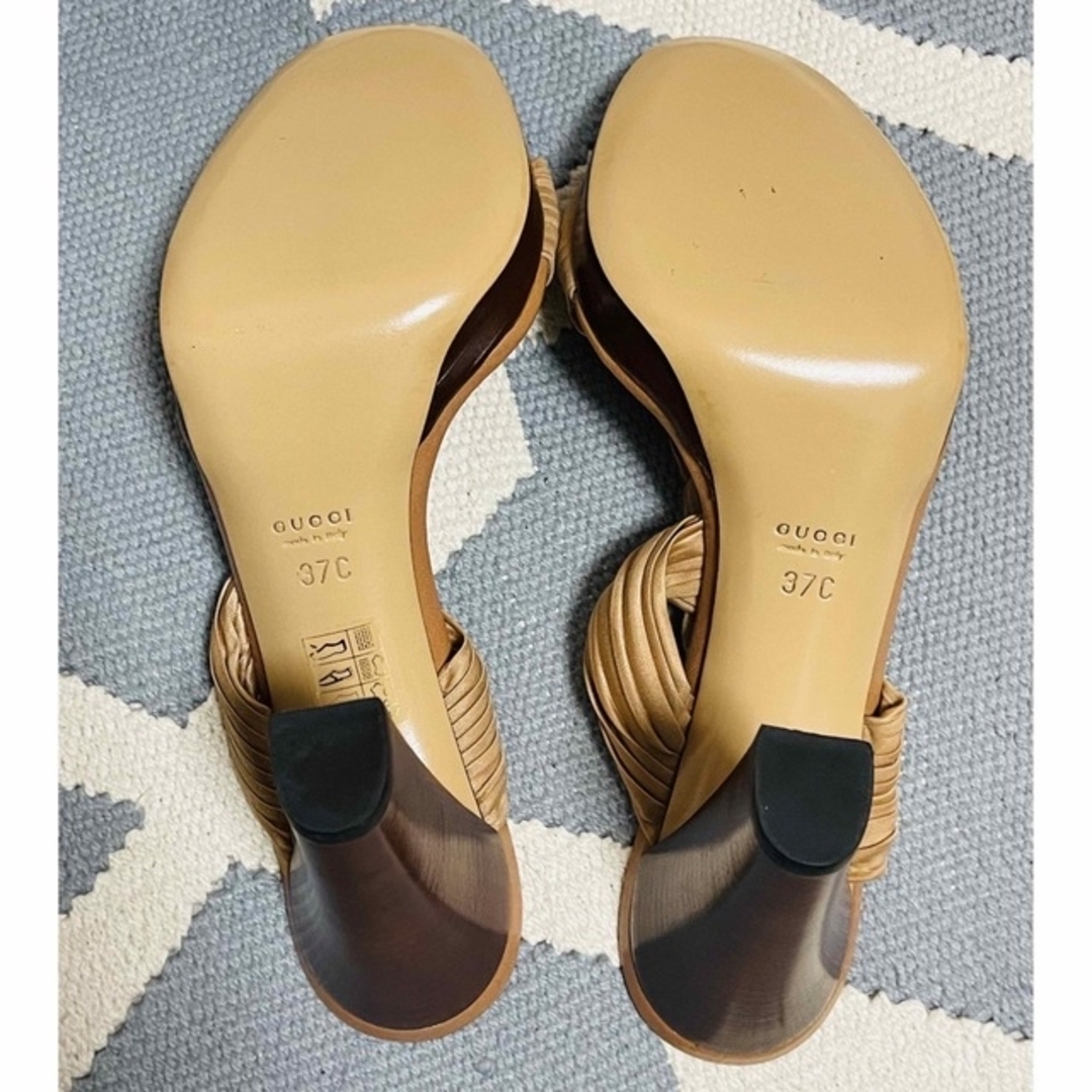 Gucci(グッチ)の未使用　状態考慮　GUCCI サンダル　ミュール　37C レディースの靴/シューズ(サンダル)の商品写真