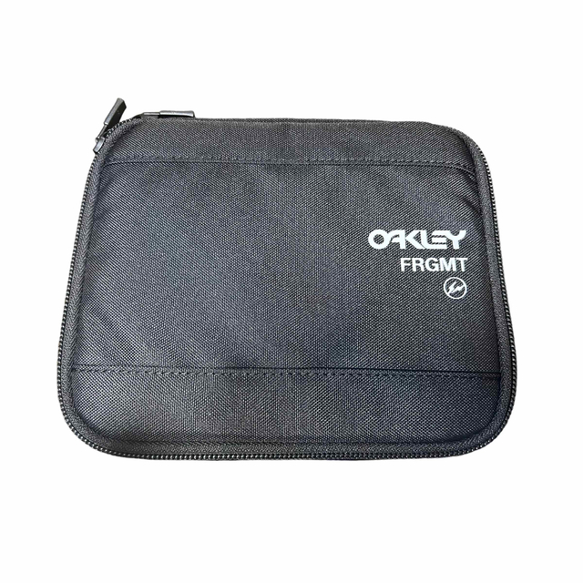 FRAGMENT(フラグメント)の【新品】OAKLEY fragment Frogskinsサングラスセット　 メンズのファッション小物(サングラス/メガネ)の商品写真