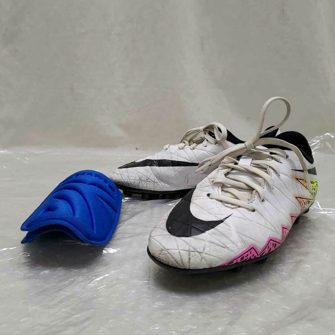 ナイキ NIKE サッカースパイク 749919-108 ハイパーヴェノム フェロン