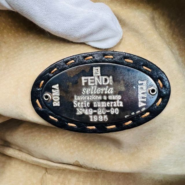 FENDI(フェンディ)の【極美品】フェンディ セレリア アクセサリーポーチ ハンドバッグ レザー 黒 レディースのバッグ(ハンドバッグ)の商品写真