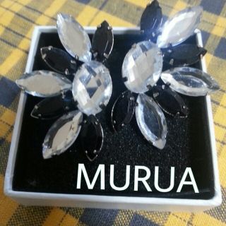 ムルーア(MURUA)のMURUA ﾌﾗﾜ-ﾋﾞｼﾞｭ-ﾋﾟｱｽ(ピアス)