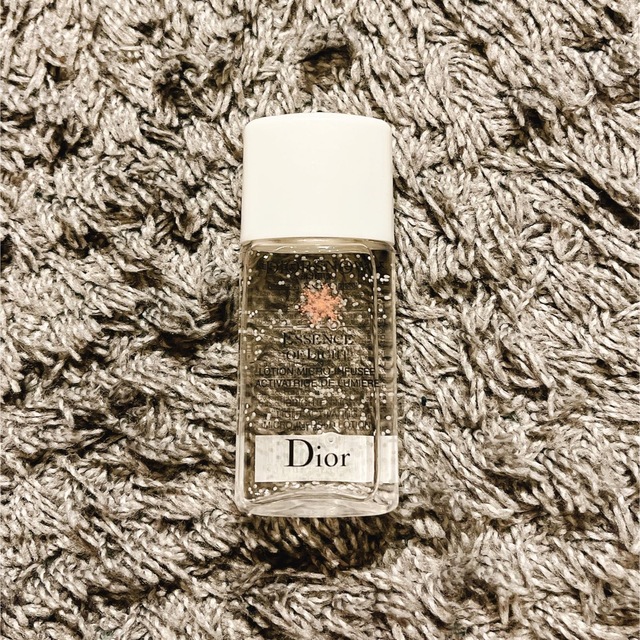 Dior(ディオール)のDIOR スノーライト エッセンス ローション　15ml コスメ/美容のスキンケア/基礎化粧品(化粧水/ローション)の商品写真