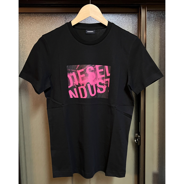 DIESEL(ディーゼル)のDIESEL  新品未使用　XXSサイズ　Tシャツ　カットソー　黒　ディーゼル メンズのトップス(Tシャツ/カットソー(半袖/袖なし))の商品写真