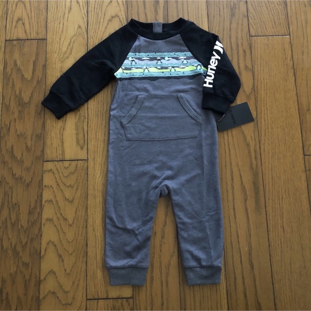 Hurley(ハーレー)のHurleyベビー用カバーオール　12M キッズ/ベビー/マタニティのベビー服(~85cm)(ロンパース)の商品写真