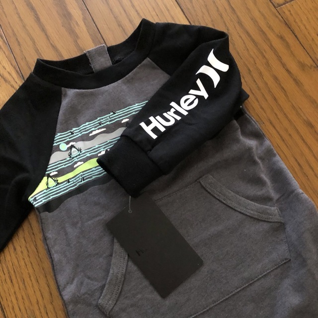 Hurley(ハーレー)のHurleyベビー用カバーオール　12M キッズ/ベビー/マタニティのベビー服(~85cm)(ロンパース)の商品写真