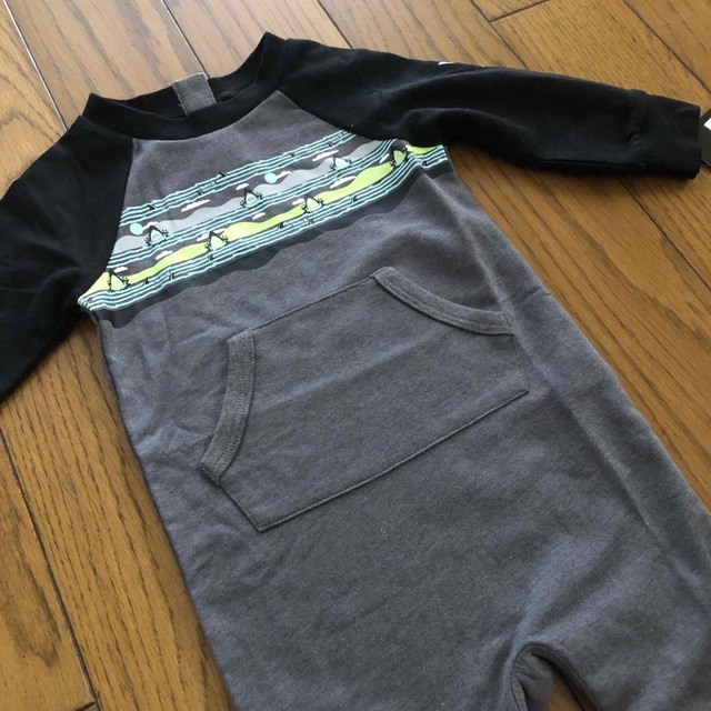 Hurley(ハーレー)のHurleyベビー用カバーオール　12M キッズ/ベビー/マタニティのベビー服(~85cm)(ロンパース)の商品写真