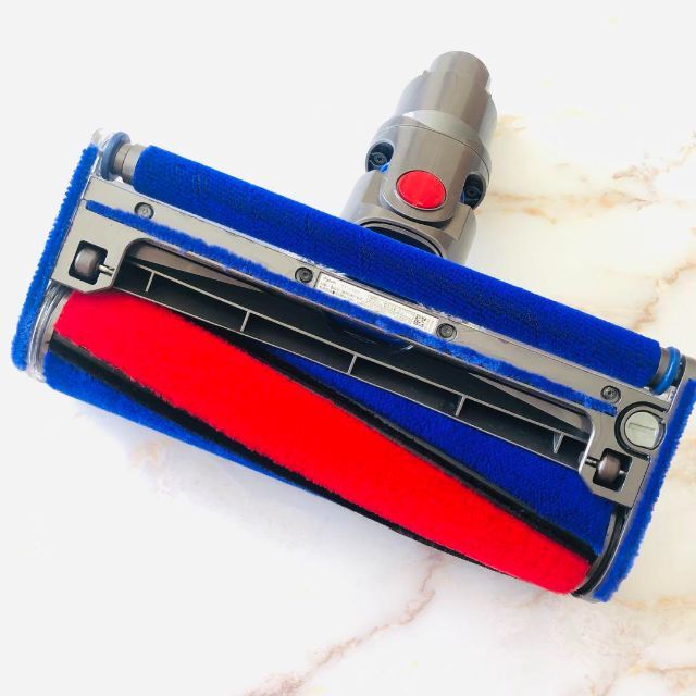人気ブランドの 美品 dyson V8 ソフトローラークリーナー ヘッド #2