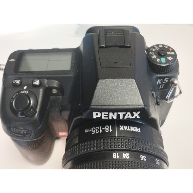 デジタル一眼PENTAX k-5iiと18-135mm純正ズームレンズ