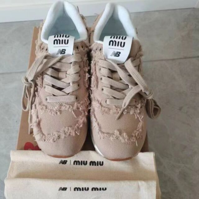 New Balance x Miu Miu デニム スニーカー  ベージュ