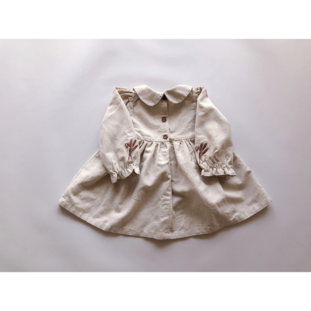 新品　刺繍リネンワンピース　女の子　長袖　春夏秋冬　ナチュラル　チュニック キッズ/ベビー/マタニティのキッズ服女の子用(90cm~)(ワンピース)の商品写真